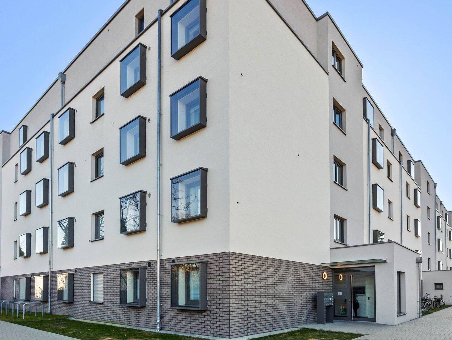 Komfortables Familienwohnen: 4-Zimmer-Wohnung mit offener Küche und Balkon – Berlin – Vorschaubild 7