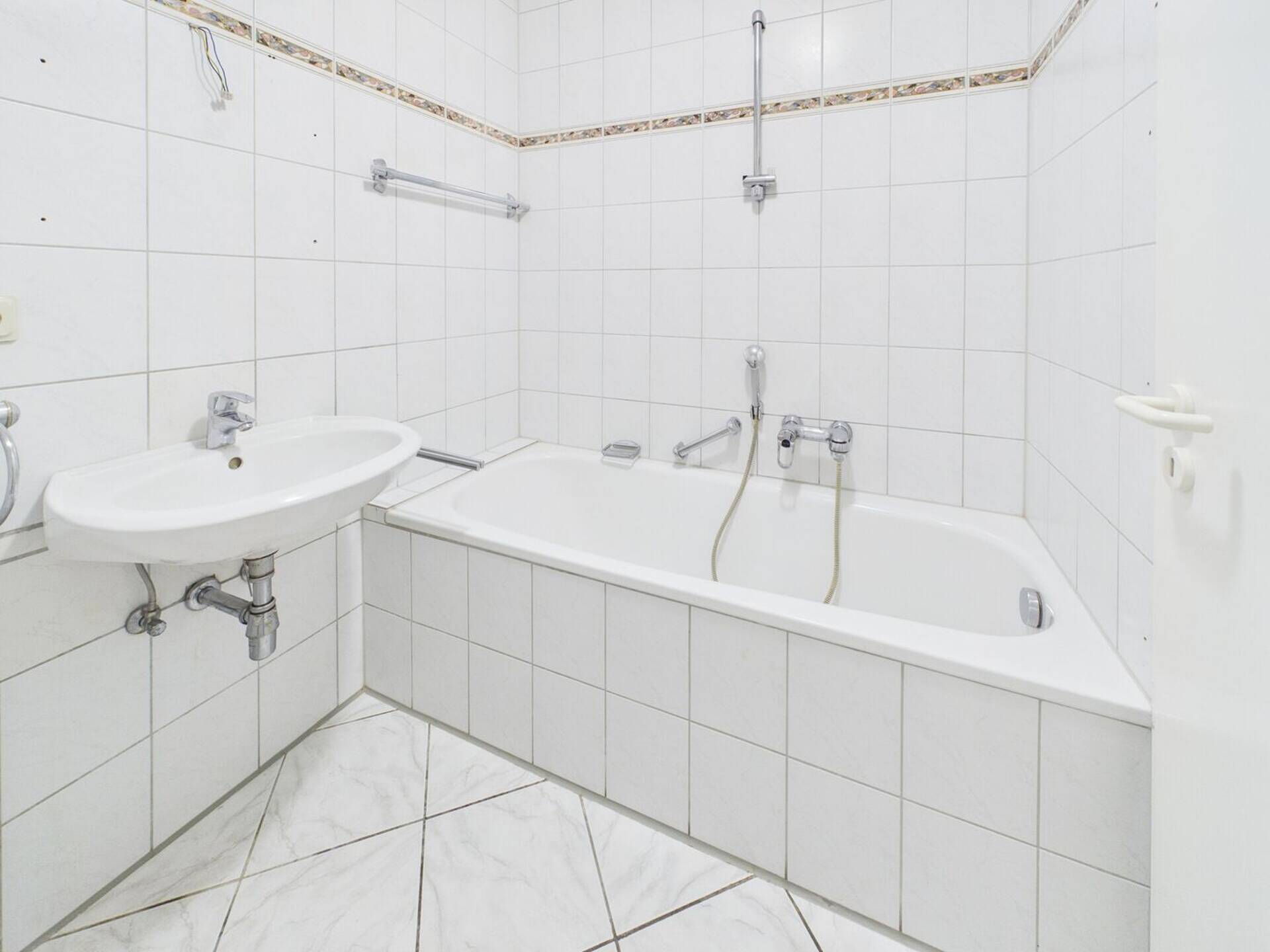 Erdgeschosswohnung in 53919 Weilerswist mit 90 m² kaufen