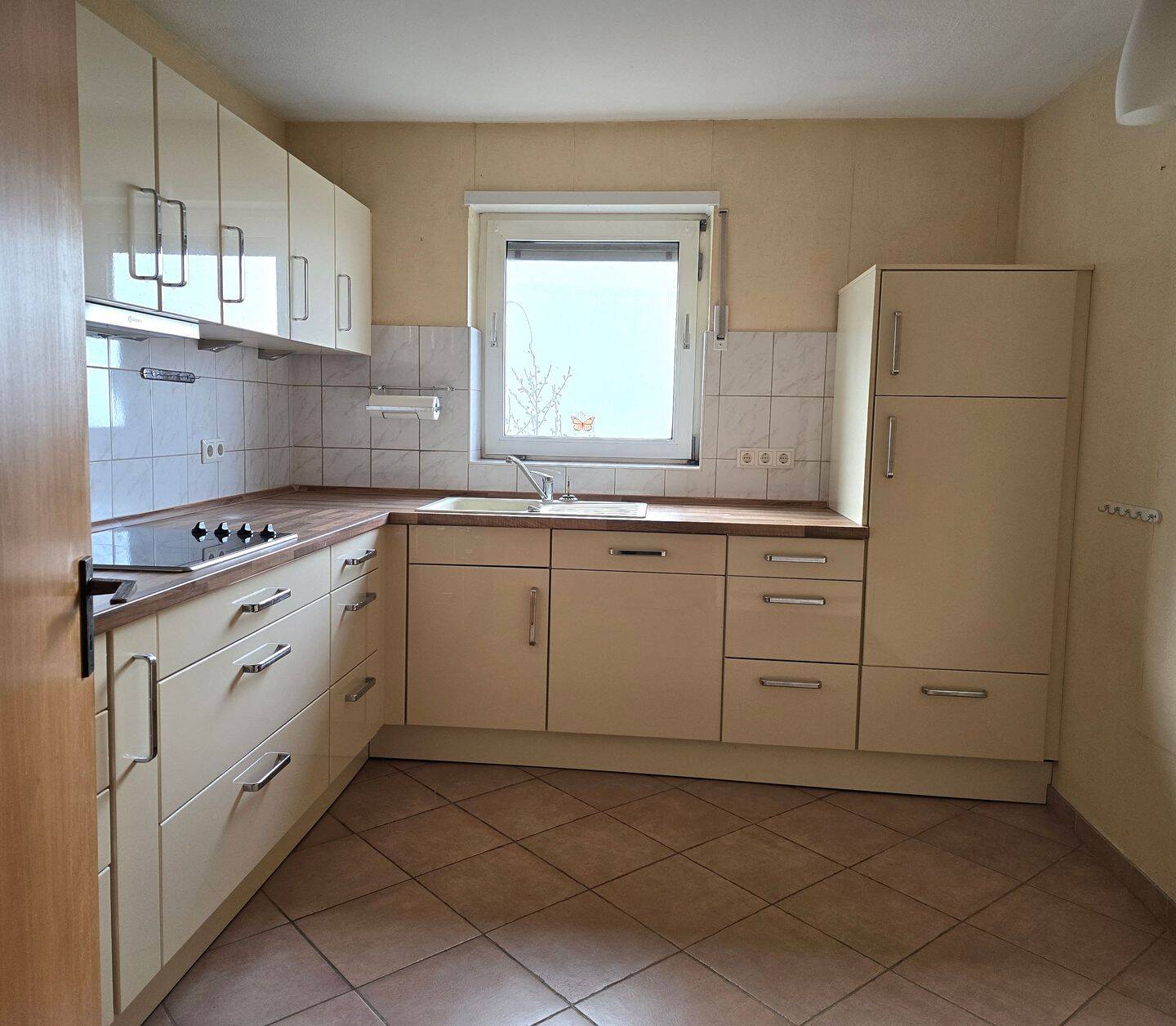 Großzügig, ruhig gelegen mit Einliegerwohnung – Wiesenbach – Vorschaubild 6