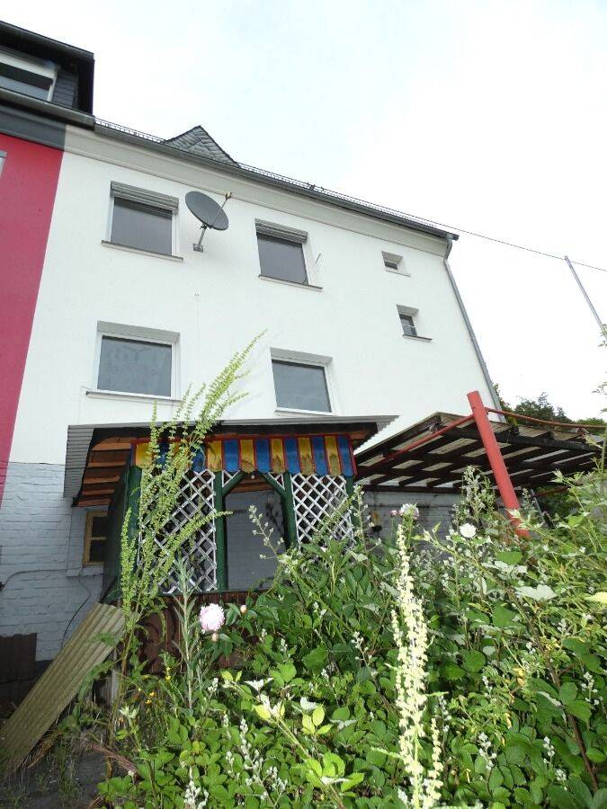 Gestalten statt suchen: Doppelhaus mit 8 Zimmern und großem Grundstück – Siegen – Vorschaubild 2