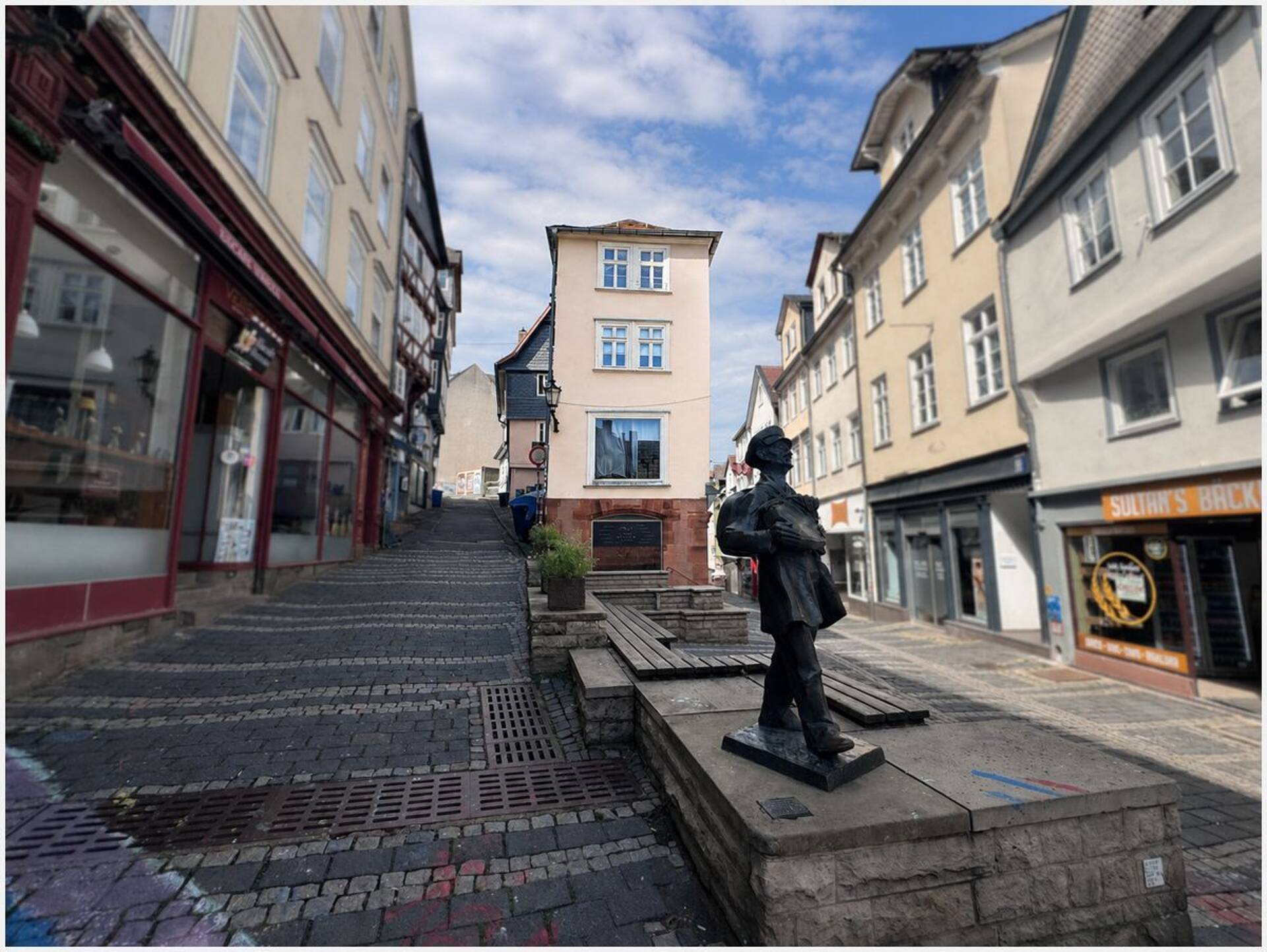 Haus in 35037 Marburg mit 550 m² kaufen