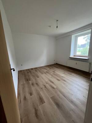 Gemütliche 4-Zimmer-Wohnung in Berthelsdorf, Weißenborn/Erzgebirge – 9600 Weißenborn/Erzgebirge – Vorschaubild 2