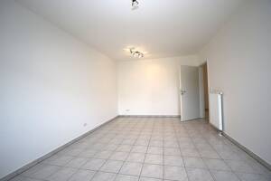 Spot on! Frisch renovierte Terrassenwohnung mit Tiefgaragenstellplatz – 64291 Darmstadt – Vorschaubild 3