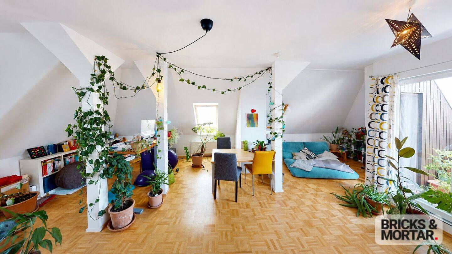 Charmante 2-Zimmer-Dachgeschosswohnung mit Loggia – Leipzig – Vorschaubild 3