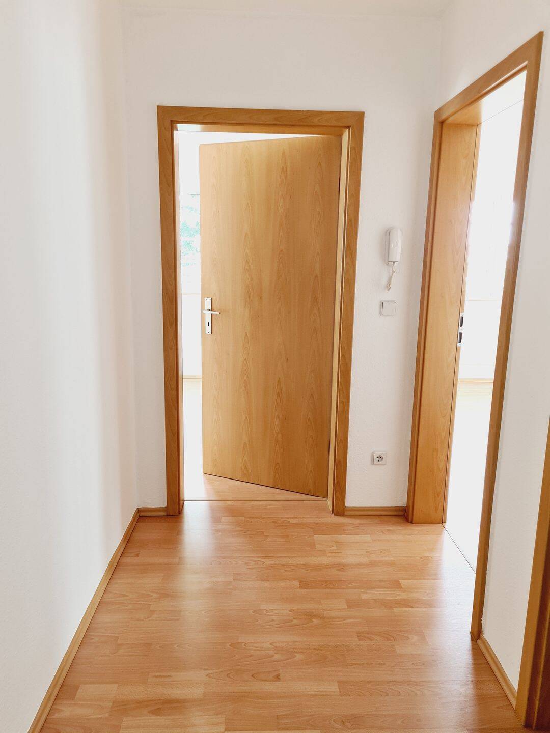 2-Zi.-Whg. am Heimgarten - mit Laminat + Balkon ! – Chemnitz – Vorschaubild 5
