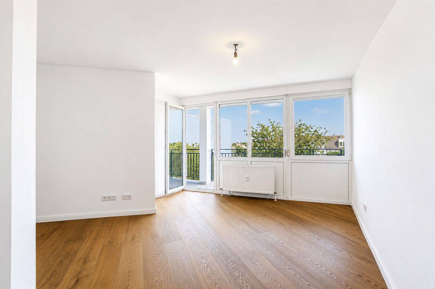 Abendsonne pur - Maisonette-Wohnung mit Dachterrasse & 2 Garagen | Untermenzing – München – Vorschaubild 3