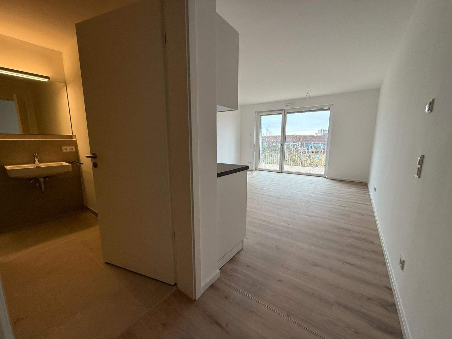 Exklusiver Neubau: 1-Zimmer-Wohnung Küche | Balkon | Fußbodenheizung | Lift – Nürnberg – Vorschaubild 2