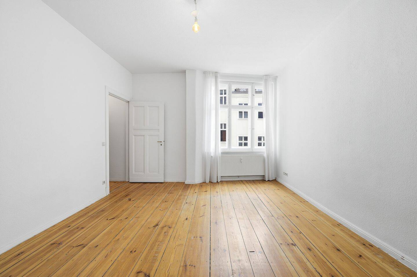 Wohnen im Herzen von Friedrichshain: 3 Zimmer mit klassischem Altbauflair – Berlin – Vorschaubild 3