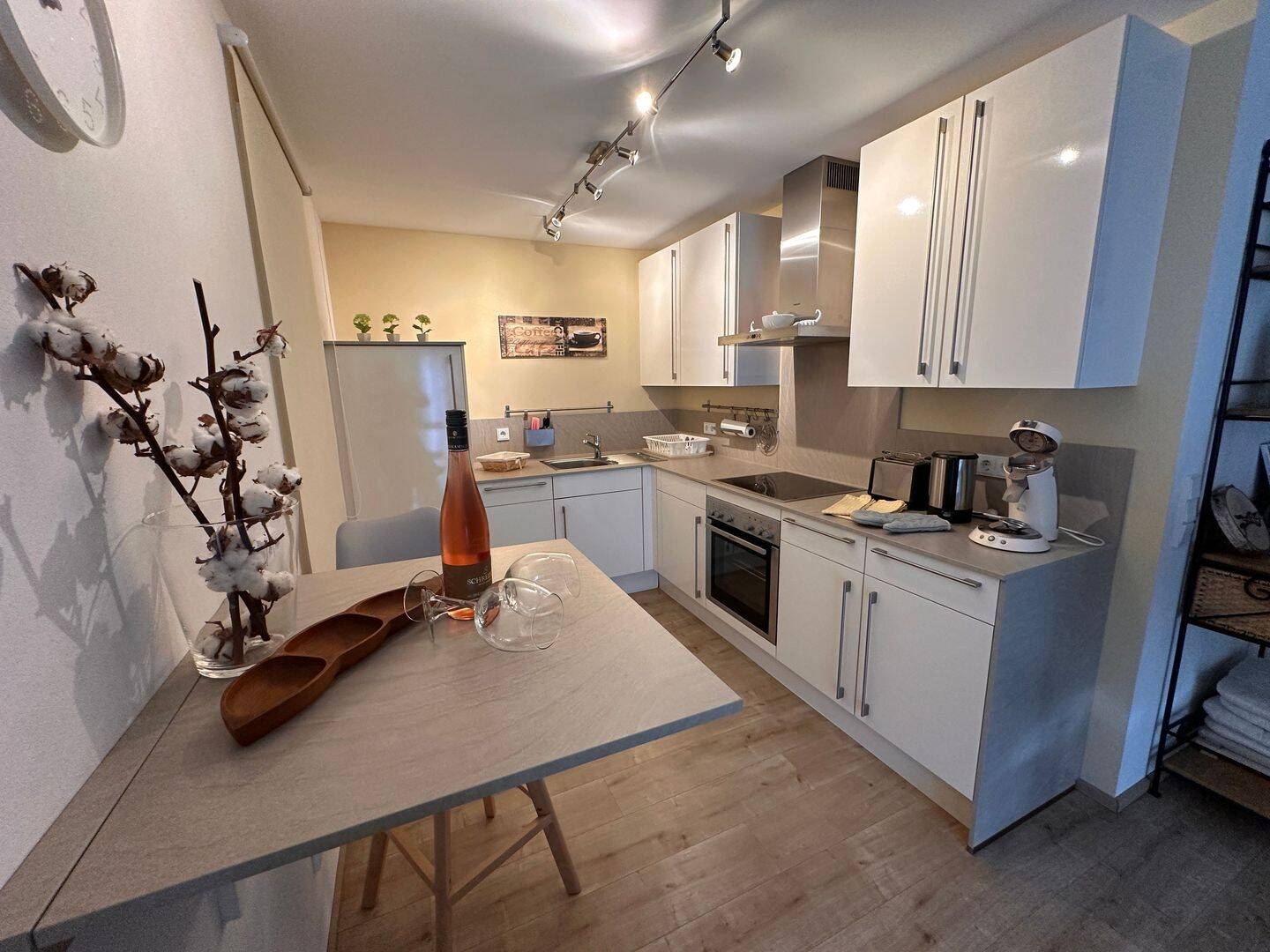 Moderne Wohnung im Souterrain (möbliert!!!) in exzellenter Wohnlage – Friedrichshafen – Vorschaubild 5
