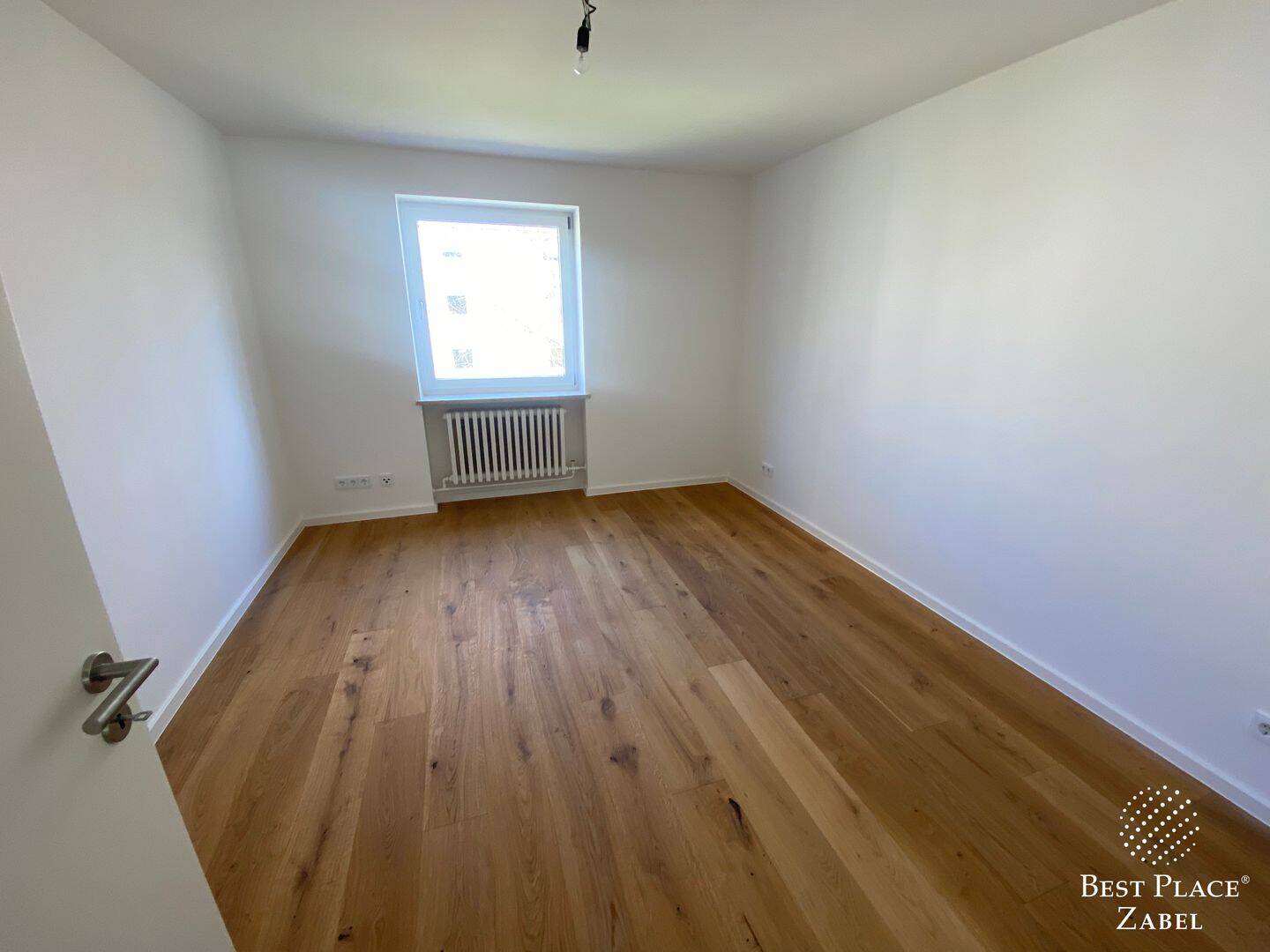 Großzügige 3-Zimmer-Wohnung mit Loggia in ruhiger Lage für Selbstnutzer und Kapitalanleger – München – Vorschaubild 2