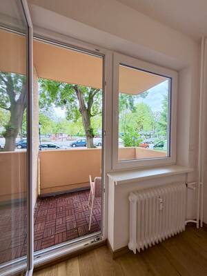 Stilvolle 2 Zimmer Wohnung mit Parkett, Balkon und Außenstellplatz in Lichterfelde – 12203 Berlin – Vorschaubild 7