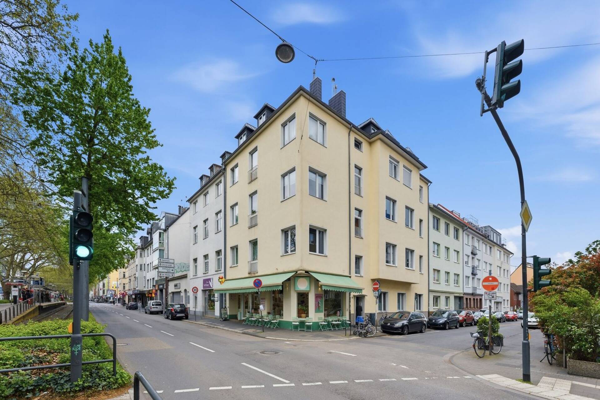 Etagenwohnung in 50939 Köln mit 80 m² kaufen