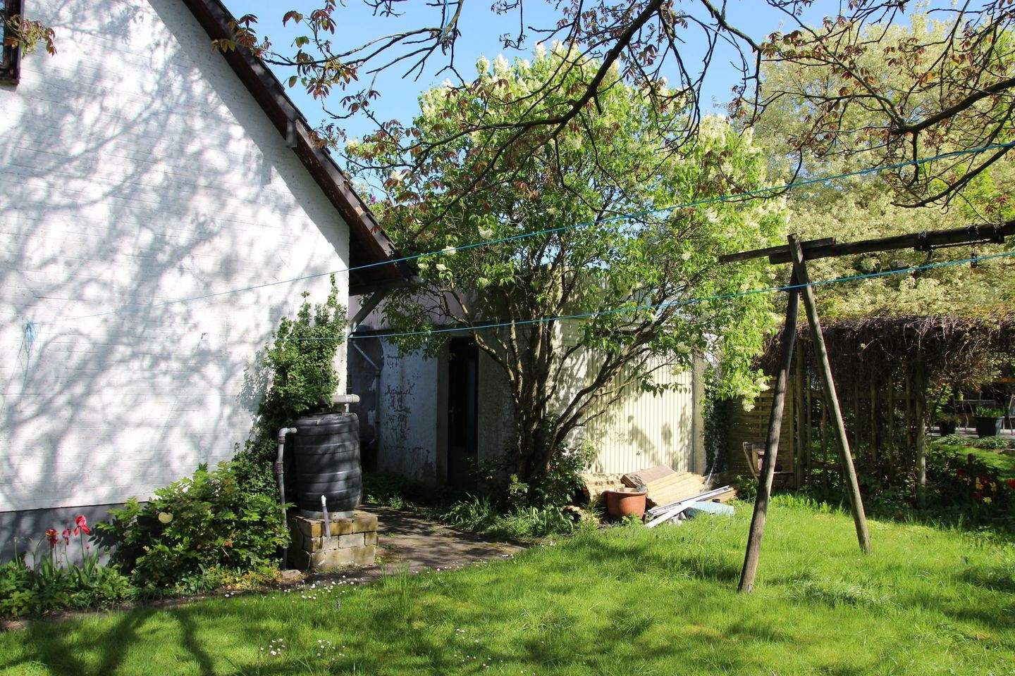 Grosses Einfamilienhaus mit Garage, riesigem Garten und SUPER RENDITE – Tostedt – Vorschaubild 3