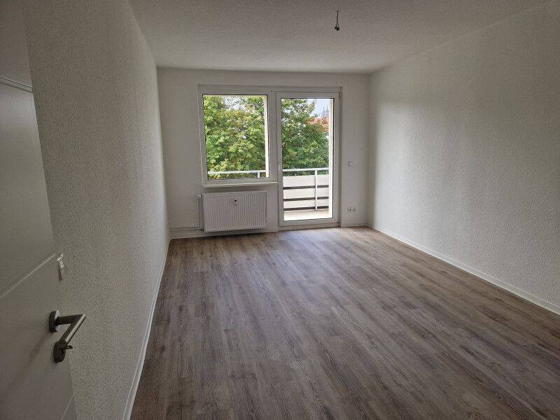 Hochwertig sanierte 3-Raumwohnung mit Balkon in der Innenstadt! – Magdeburg – Vorschaubild 4
