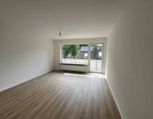 Renovierte 3-Zimmer-Wohnung mit Balkon – 22117 Hamburg – Vorschaubild 3