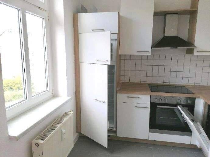 !! mit Einbauküche, 3-Raum-Wohnung mit Laminat in ruhiger Nebenstraße !! – Chemnitz – Vorschaubild 2