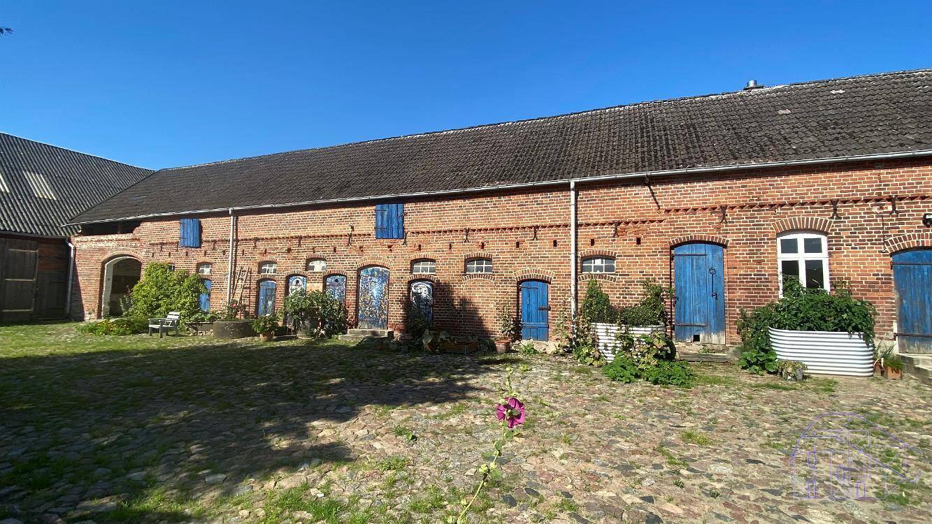 Vollsanierter, exklusiver, imposanter Künstlerhof in idyllischer Dorfrandlage mit Hautwohnung, 3 Appartements und reichlich Gästezimmer und Werk.- und – Wallstawe – Vorschaubild 8