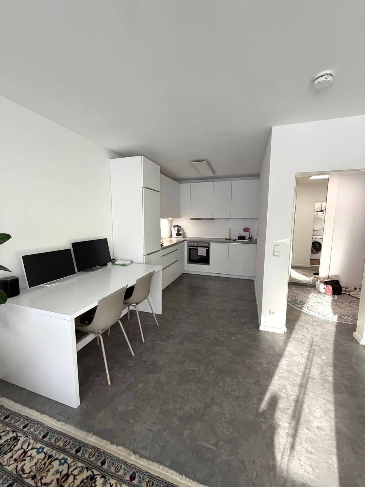 Charmante 2-Zimmer-Wohnung mit Balkon und moderner Ausstattung in Regensburg – 93051 Regensburg – Bild 1 von 6