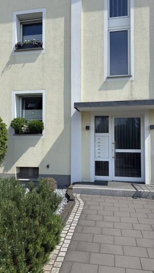 Charmante Dachgeschosswohnung mit Entwicklungspotenzial - Spitzboden & Balkonperspektive – 47269 Duisburg – Vorschaubild 4