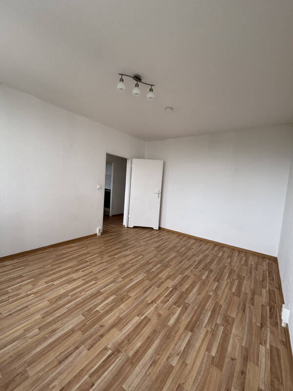 3-Raum-Wohnung mit Einbauküche – Frankfurt (Oder) – Vorschaubild 8