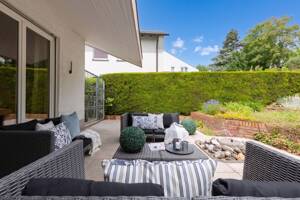 Großzügiges, gepflegtes Zweifamilienhaus auf zwei Ebenen mit Gartenidylle, Terrasse und Garage – 55129 Mainz – Vorschaubild 2