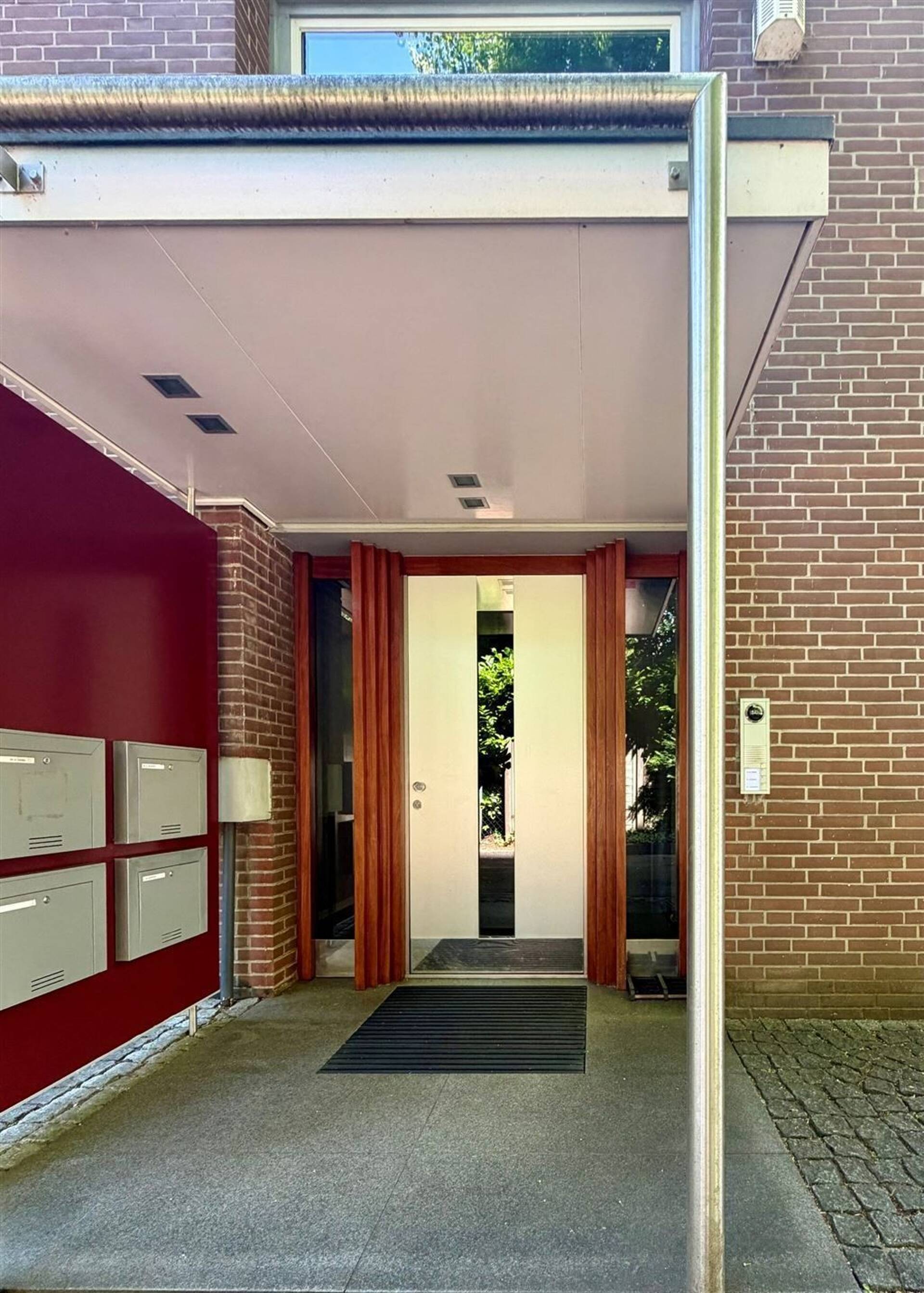 Etagenwohnung in 24105 Kiel mit 193,72 m² kaufen