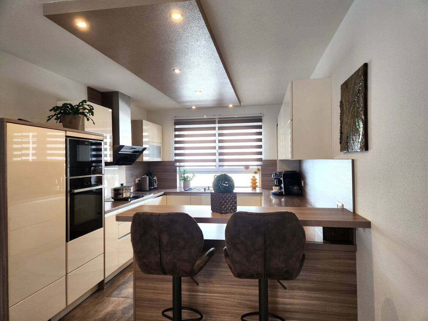 Moderne Doppelhaushälfte mit Terrasse - Ihr neues Zuhause in bester Lage zum Wohlfühlen! – Brackenheim – Bild 1 von 9