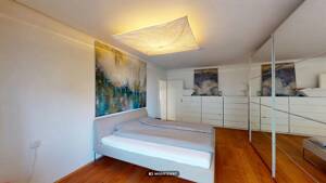 Großzügige Vier-Zimmer-Wohnung mit drei Balkonen und TG-Stellplatz im Dichterviertel – 60320 Frankfurt am Main – Vorschaubild 4