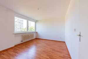Hereinspaziert! Charmante 3-Zimmer Wohnung mit Süd-Loggia – 81477 München – Vorschaubild 4