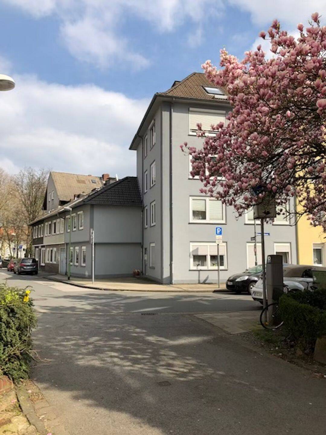 Hübsche 2 Zimmer Dachgeschoss-Maisonette-Wohnung in 45128 Essen