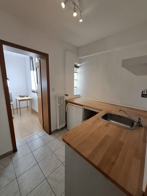 **Stadtnah und ruhig! Appartement mit separater Küche in fußläufiger Entfernung zur Beueler City** – Bonn – Vorschaubild 3