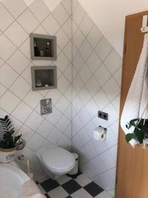 Charmante 3-Zimmer-Wohnung mit Garten & Echtholzparkett in Forchheim-Burk – 91301 Forchheim – Vorschaubild 7