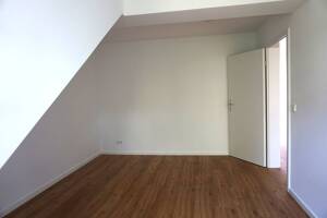 Neu ausgebautes Dachgeschoss! 2-Zi-Wohnung mit Einbauküche in Bramfeld | GLADIGAU – 22177 Hamburg – Vorschaubild 4