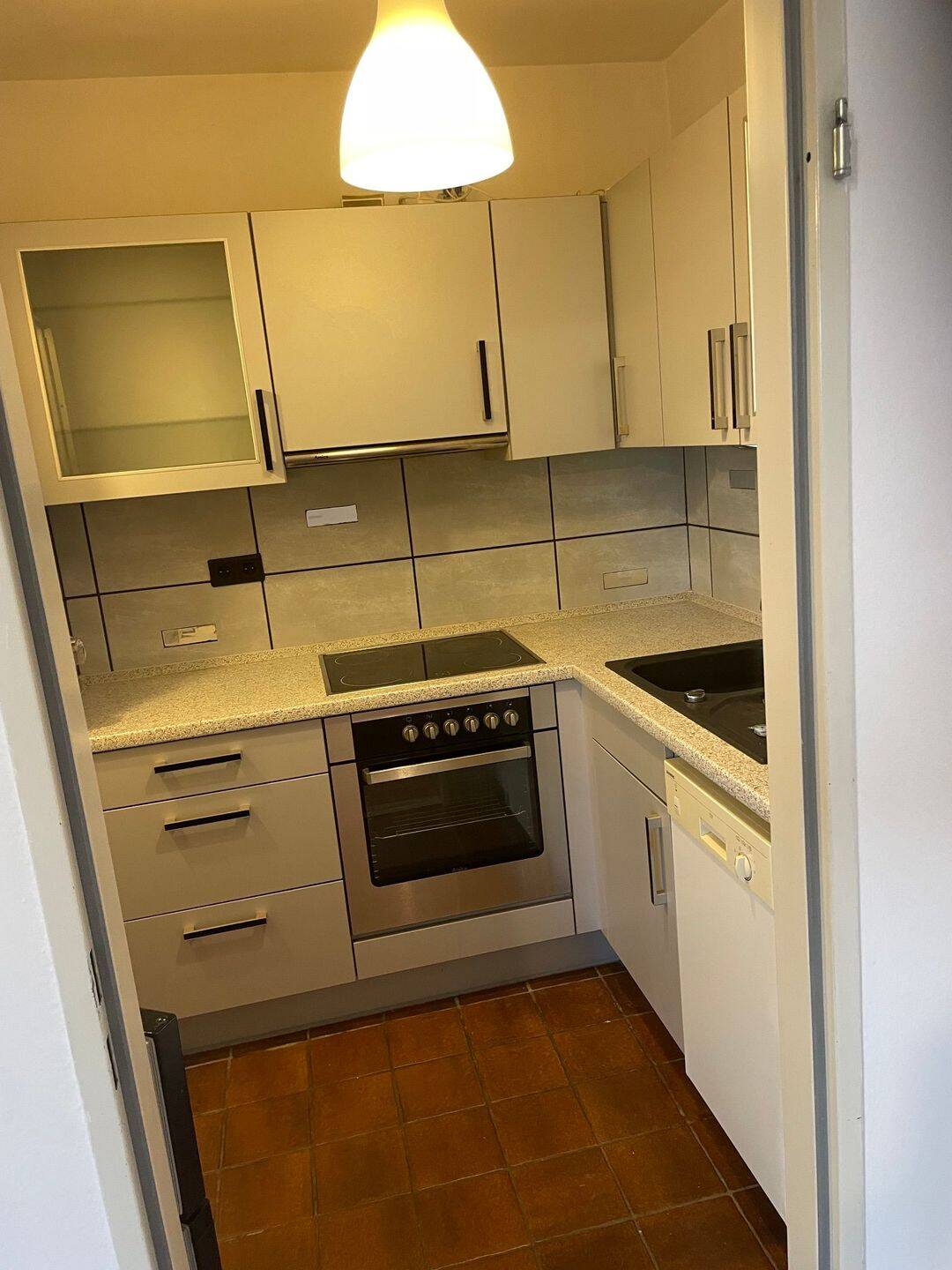Schöne Wohnung mit großen Balkon 200 Meter bis zur Außenalster – Hamburg – Vorschaubild 7