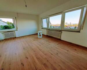 3-Zimmer-Terrassenwohnung mit Aussicht, 2024 renoviert, PRIVATVERKAUF – 70565 Stuttgart – Vorschaubild 2