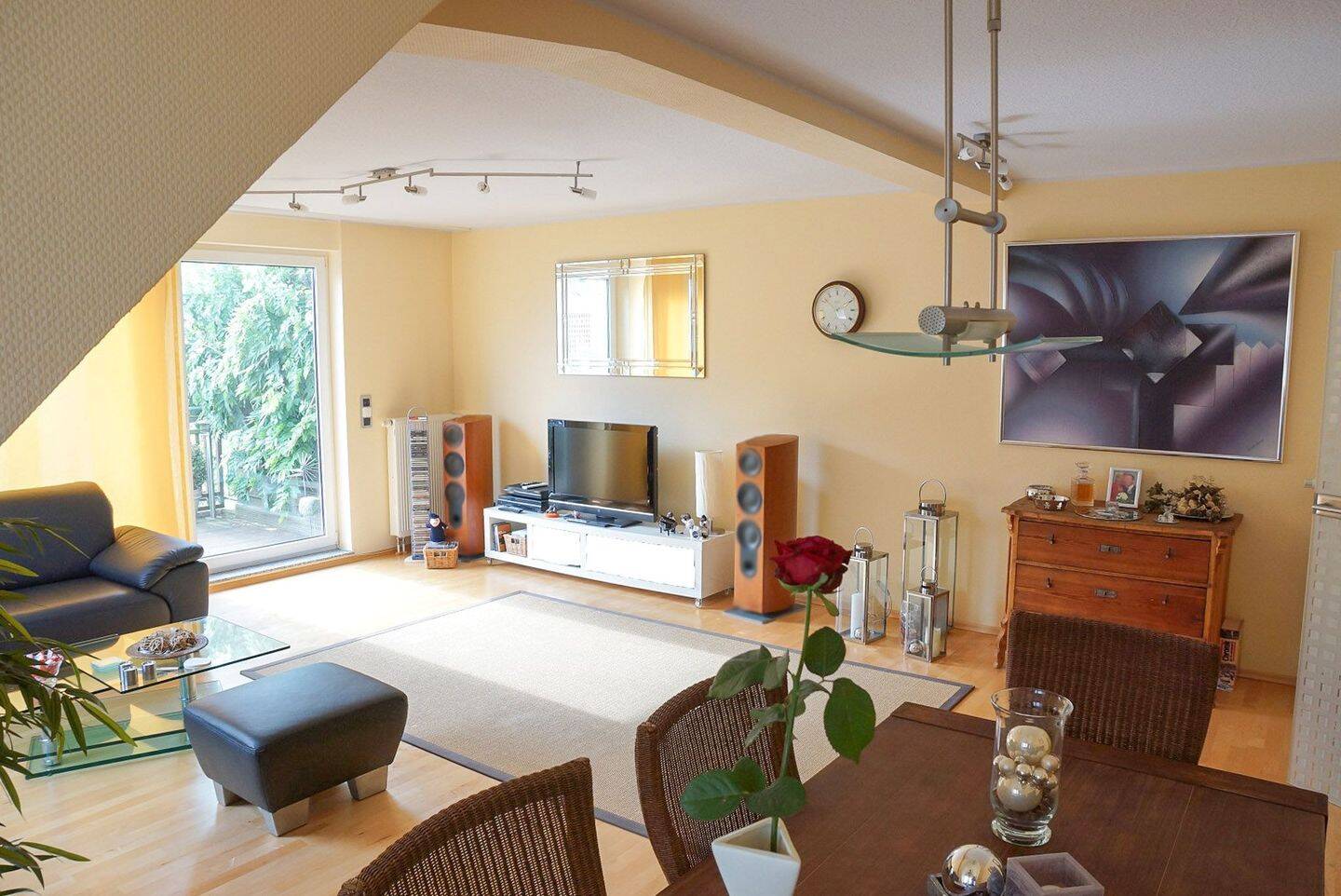 Exklusives Wohnerlebnis am Toelleturm: Lichtdurchflutete Maisonette mit Panoramablick – Wuppertal – Vorschaubild 4