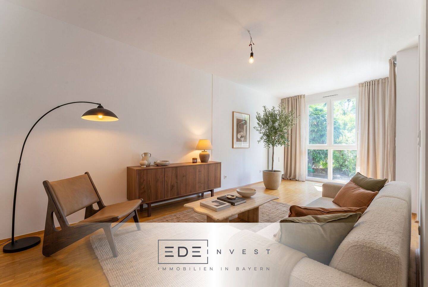 Charmante 2-Zimmer-Terrassenwohnung mit großzügigem Gartenanteil in Kirchheim bei München