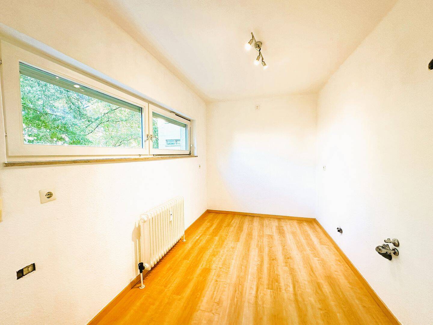 ... BLICK INS GRÜNE ... 3-ZIMMER-WOHNUNG MIT LOGGIA IN RUHIGER LAGE ... – Nürnberg – Vorschaubild 7