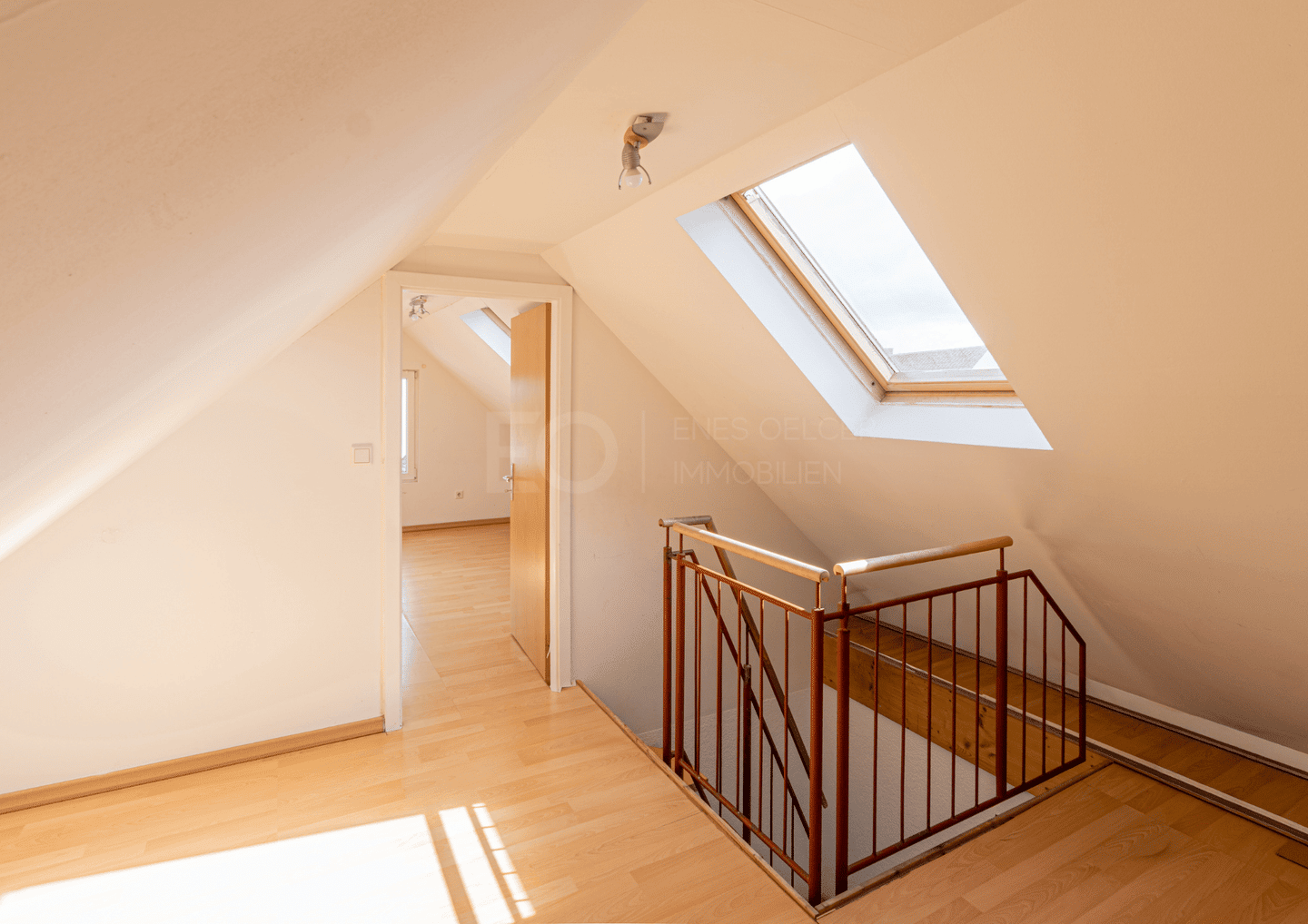 Attraktive Eigentumswohnung mit ca. 90 m² Wohnfläche und großzügigen ca. 60 m² zusätzlicher Nutzfl. – Nürnberg – Vorschaubild 5