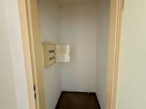 SOMMERAKTION* LEERE VIER ZIMMER WOHNUNG IM DACHGESCHOSS OHNE BALKON! – An der Steinkaul 18, 47259 Duisburg-Süd – Vorschaubild 5