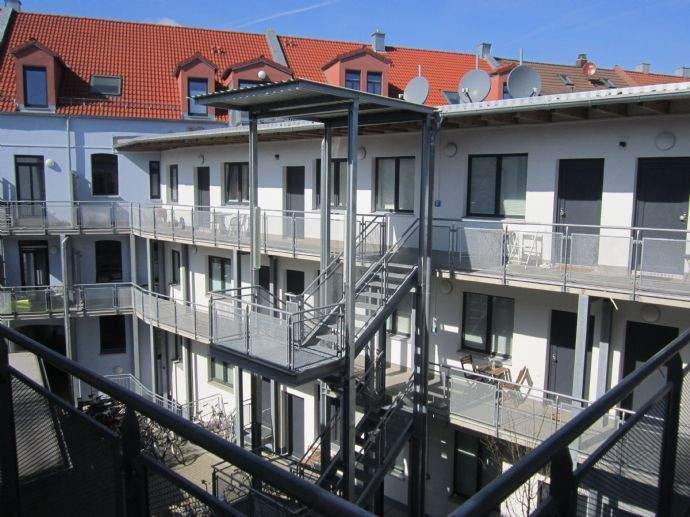 Modern möbliertes 1-Zimmer Studentenapartment im Zollhausviertel – Erlangen – Bild 1 von 7