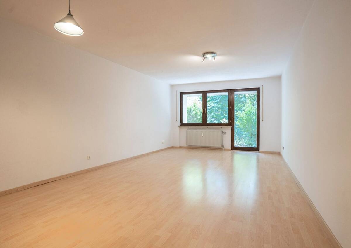 Helle 2-Zimmer Wohnung in Erlangen mit Terrasse und Stellplatz – 91056 Erlangen – Bild 1 von 6