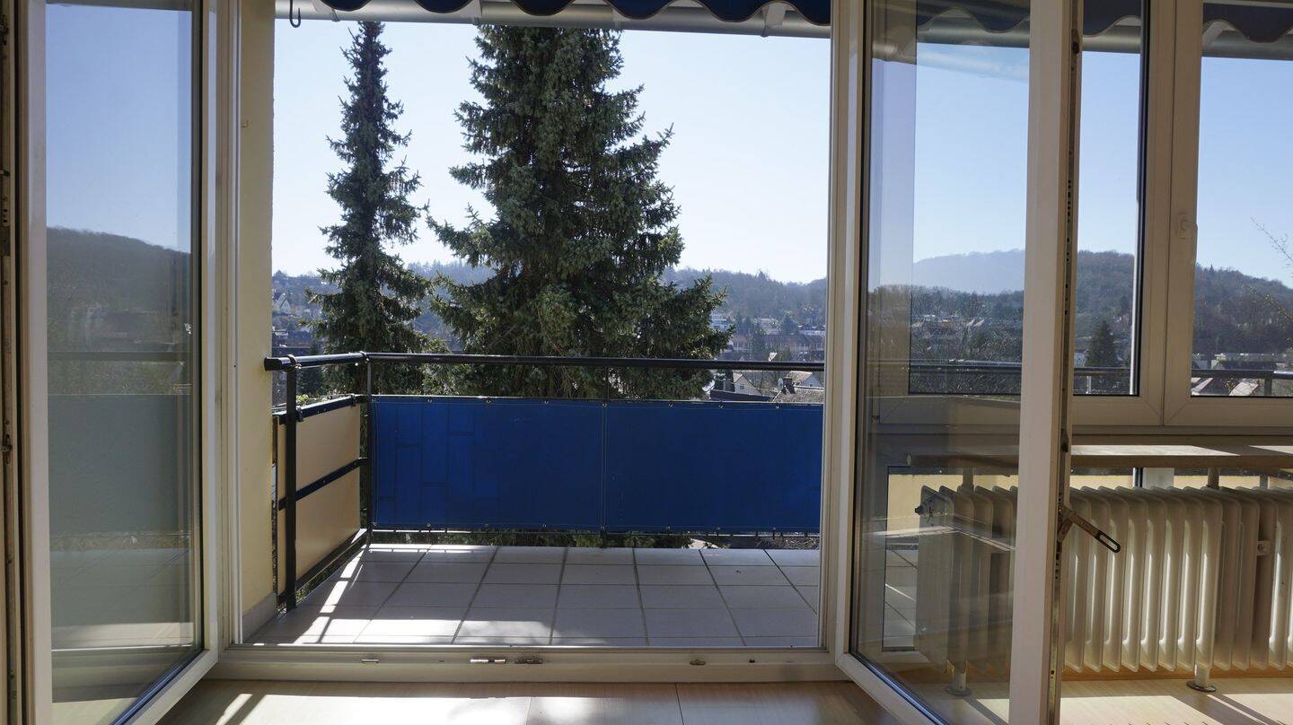 *** Schöne Wohnung - attraktive Aussichtslage + zwei Wirtschaftsräumen - ein lohnenswertes Portfolio *** – Karlsruhe – Vorschaubild 2