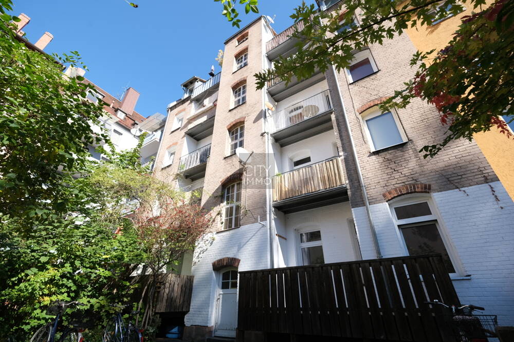 Sanierte Altbauwohnung mit Balkon in Schoppershof