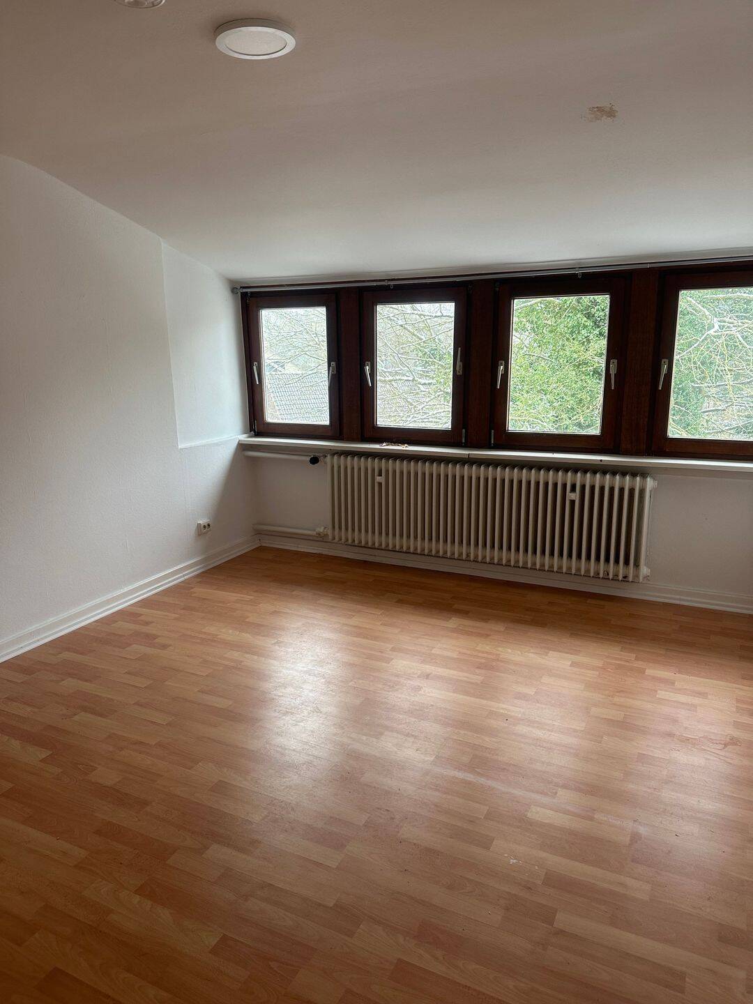 2,5 Zimmerwohnung im Dachgeschoss in 25524 Itzehoe