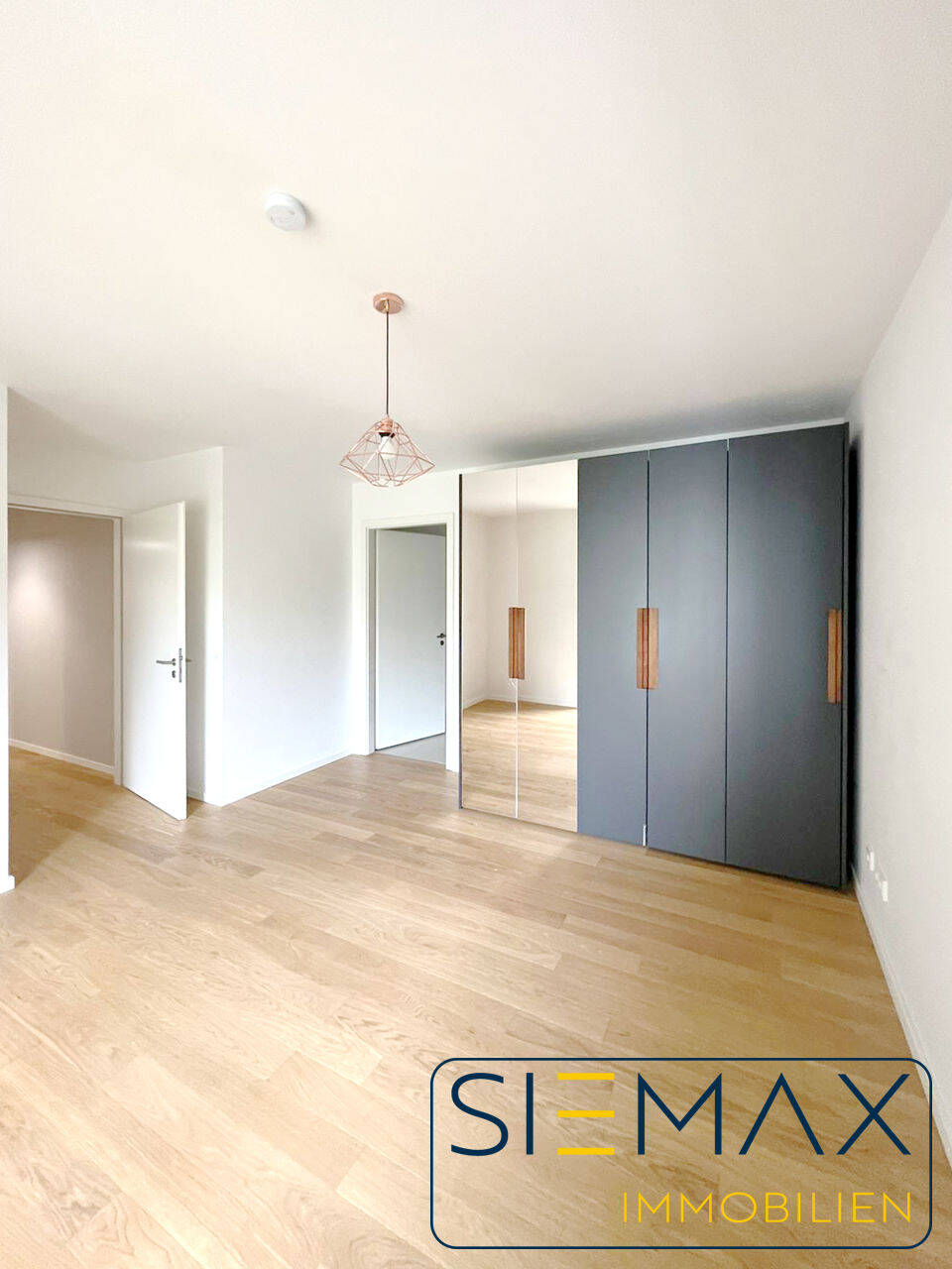 Moderne 3-Zimmer-Wohnung in München-Bogenhausen - Barrierefrei mit Loggia, EBK & Tiefgarage – München – Vorschaubild 8