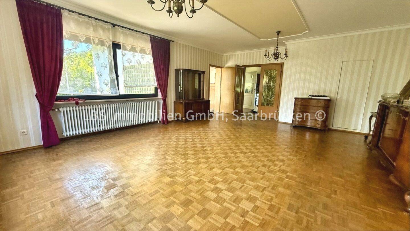 Großzügiges Einfamilienhaus in naturnaher Lage von Kirkel mit vielfältigem Gestaltungspotenzial – Kirkel – Vorschaubild 4