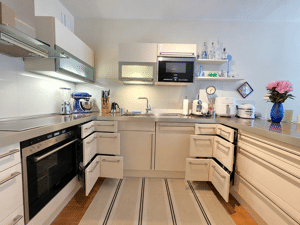 Courtagefrei und am Ziel Ihrer Suche! Modernes Wohnen auf zwei Ebenen mit Terrasse und Balkon – 22303 Hamburg – Vorschaubild 4