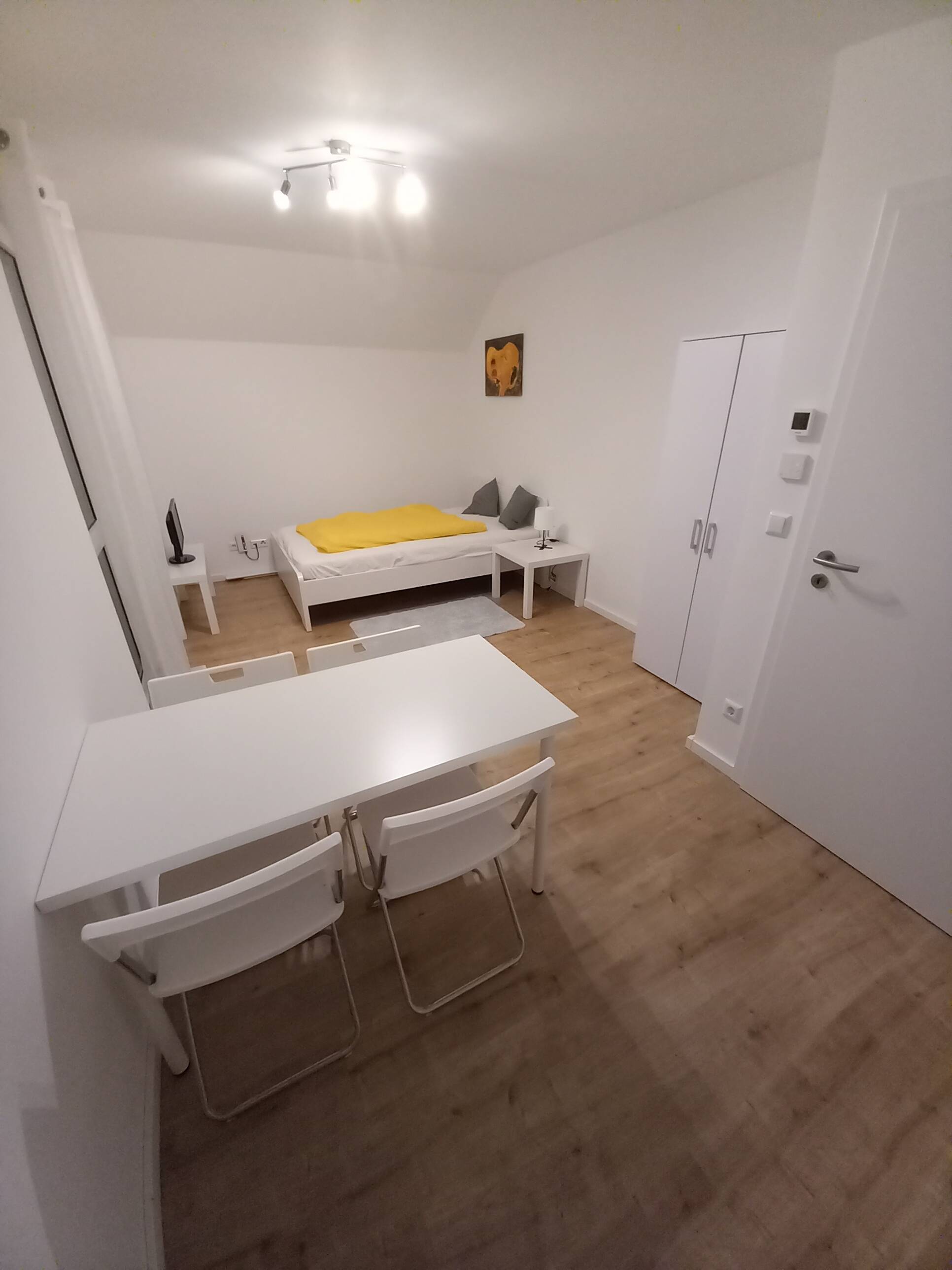 Möbiliertes Zimmer in 2er WG
