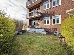 Sanierte Altbauwohnung mit Garten in Stadtparknähe – 22303 Hamburg – Vorschaubild 1